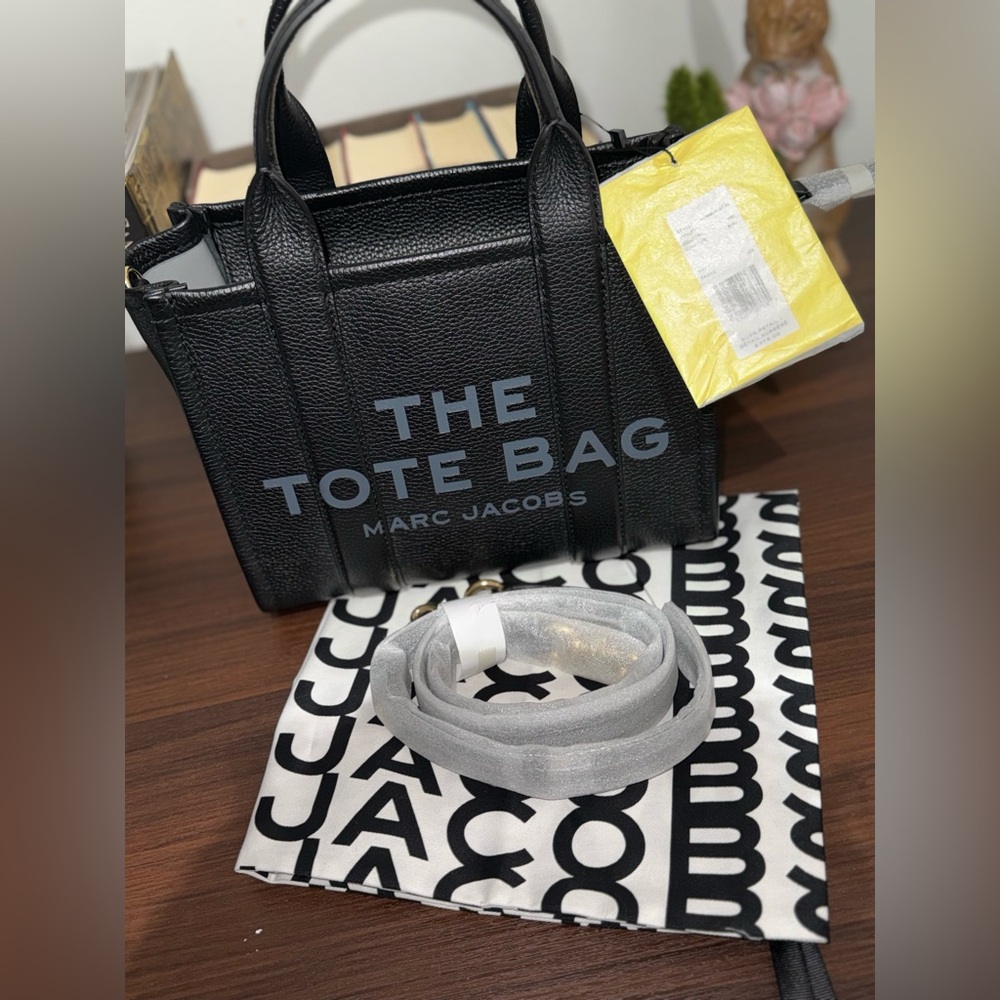 Marc Jacobs Black The Tote Bag -Small - Picture 7 of 13